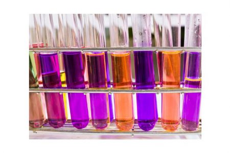 Tubes en plastique pour décoration