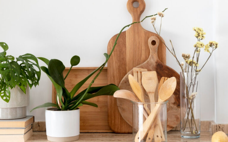 Pourquoi choisir le hêtre massif pour votre plan de travail ?